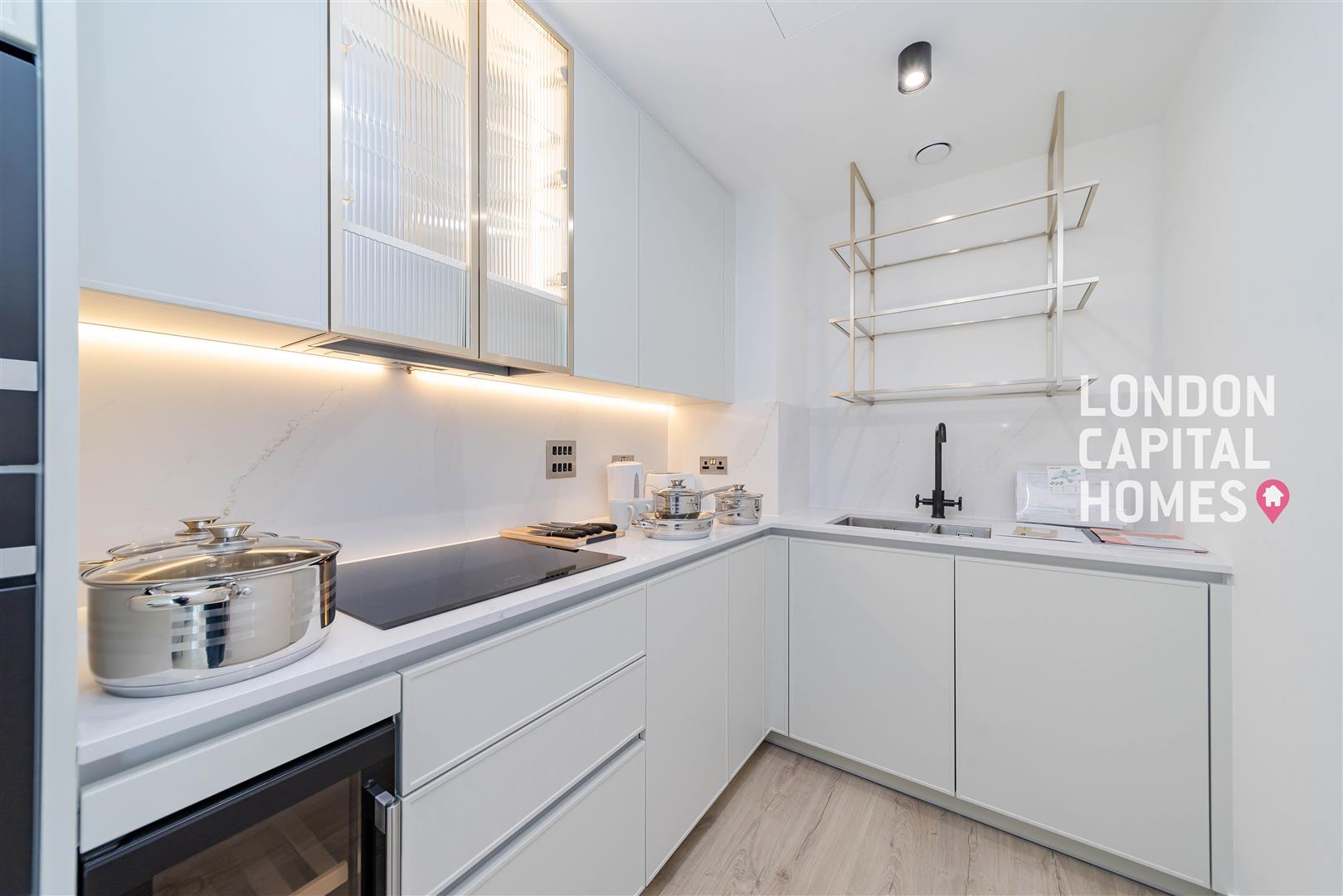 2 bed property in Valencia Tower, 3 Bollinder Place, London